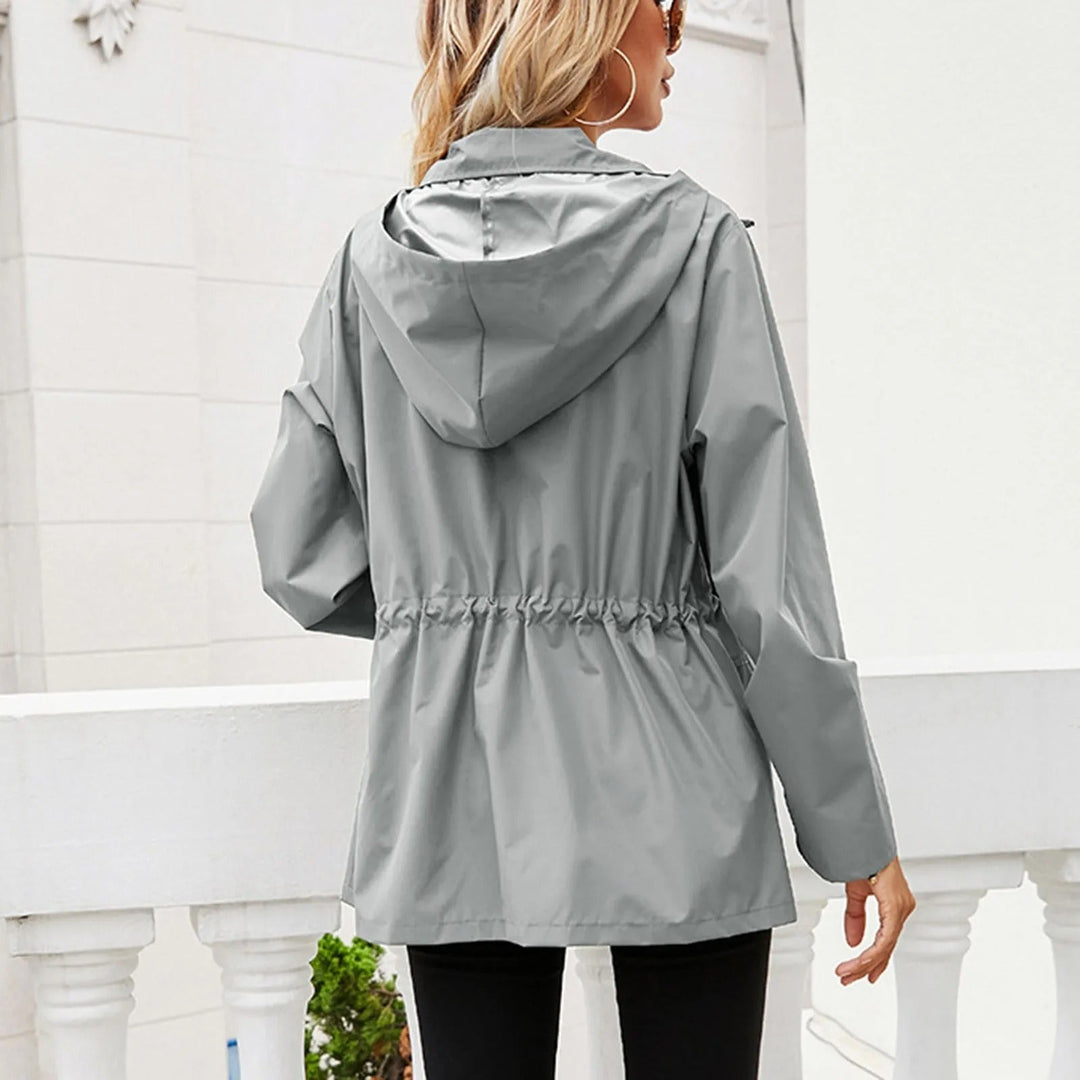 R&B | Modern geschnittene wasserdichte Damenjacke