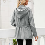 R&B | Modern geschnittene wasserdichte Damenjacke