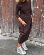 R&B | Schlichtes Einfarbiges Elegantes Kleid mit Langen Ärmeln und Tasche