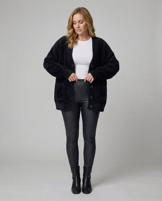 Strickjacke Damen flauschig mit tiefem V-Ausschnitt und Taschen