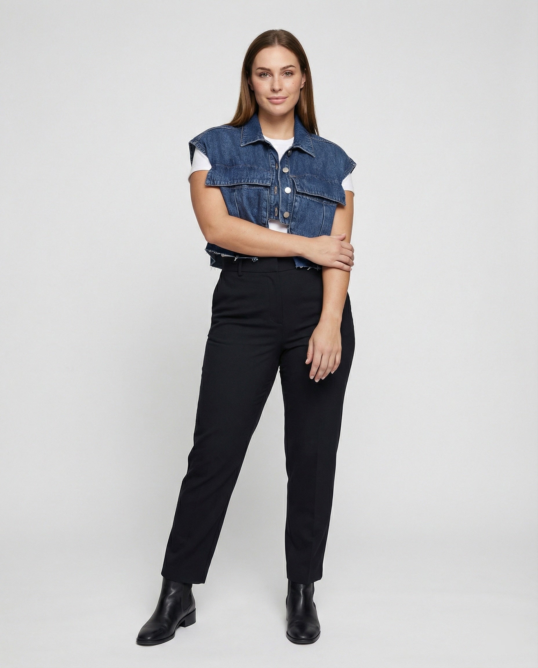Damen lässige Blusenjacke im angesagten Utility-Stil mit großen Taschen und kurzen Ärmeln