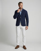 Herren elegante Strickjacke mit praktischem Schnitt und modischen Details
