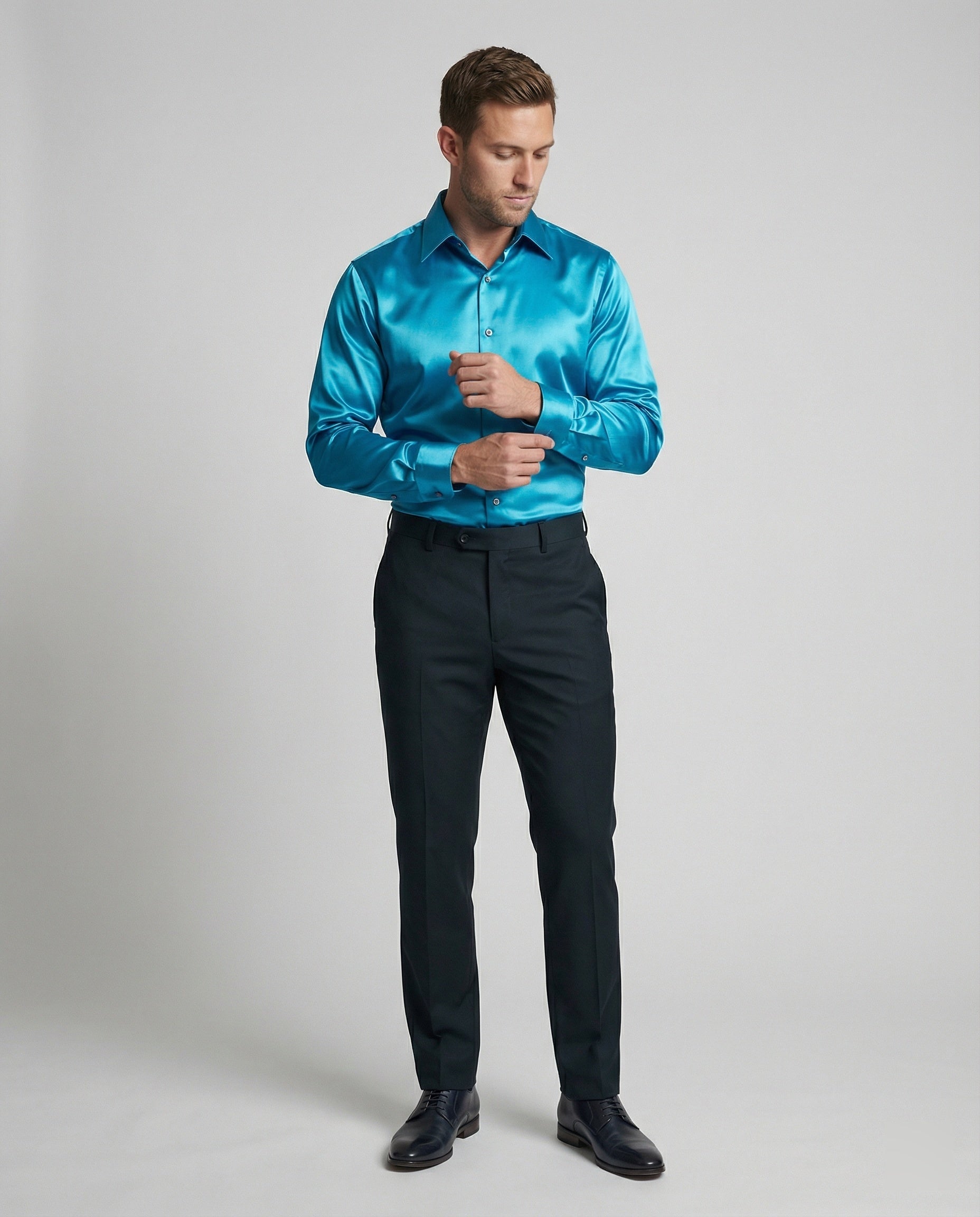 Herren Hemd aus glänzendem Satin mit modernem Kragen R&B
