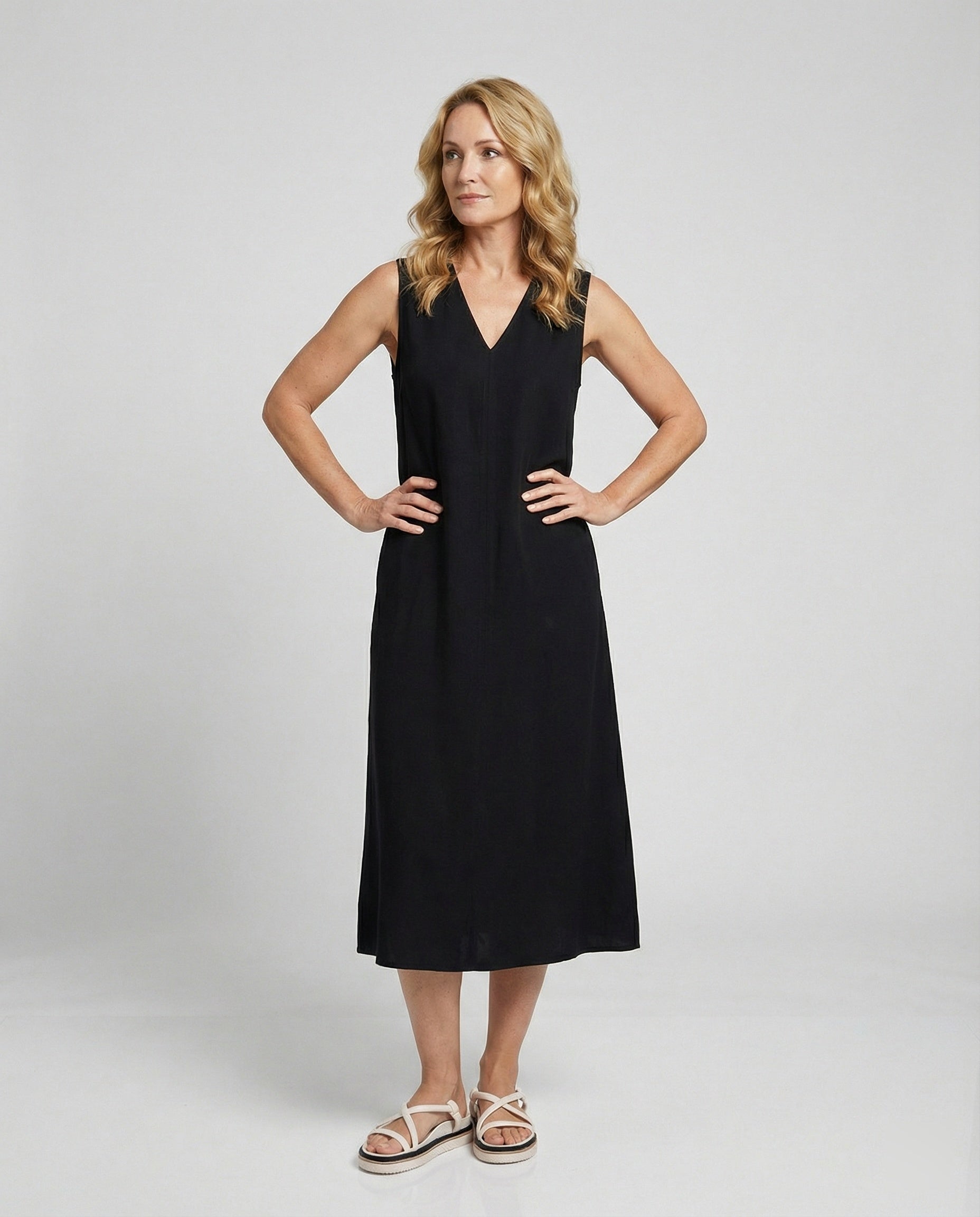 Damen Midi Kleid ärmellos mit V-Ausschnitt – Schwarz A-Linie