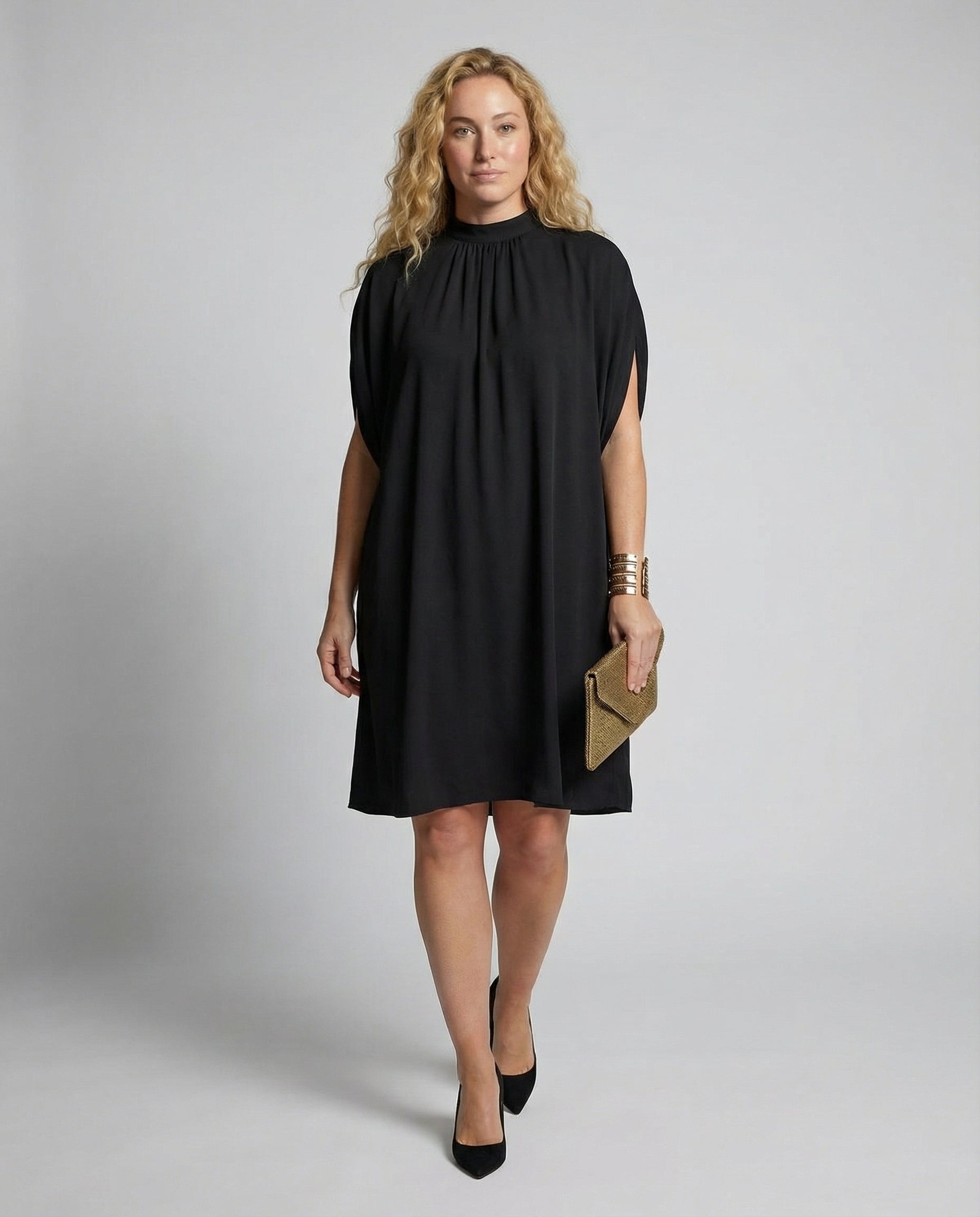 Modernes Damenkleid mit Fledermausärmeln