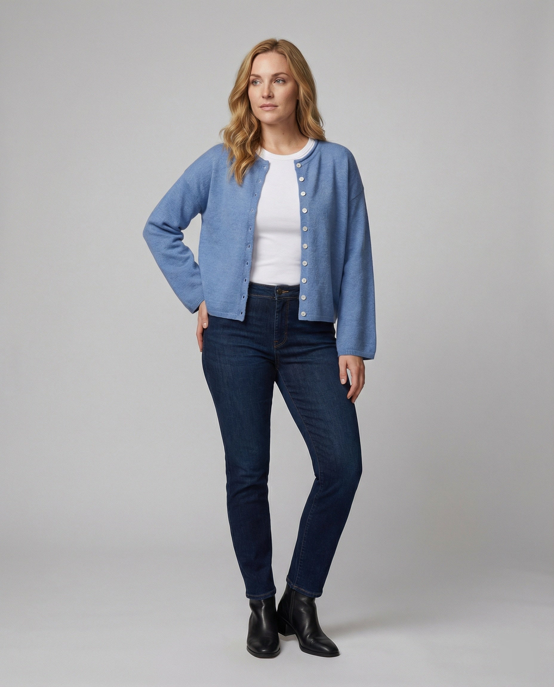 Damen Strickjacke kurz aus Baumwolle mit Knöpfen