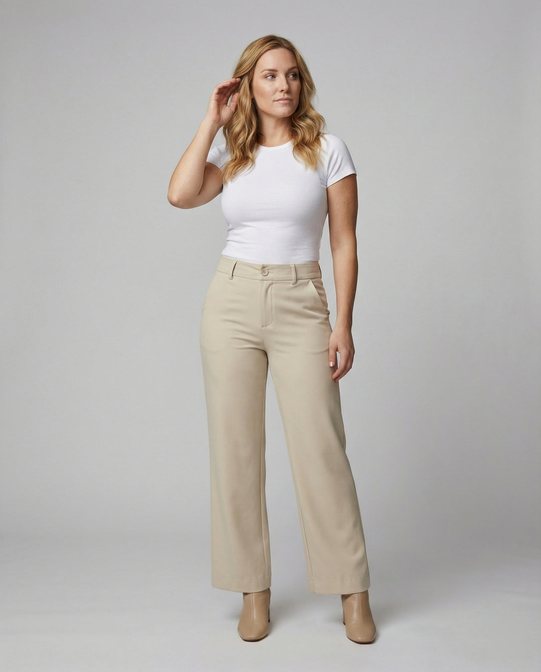Damen Flared Stoffhose modern interpretiert