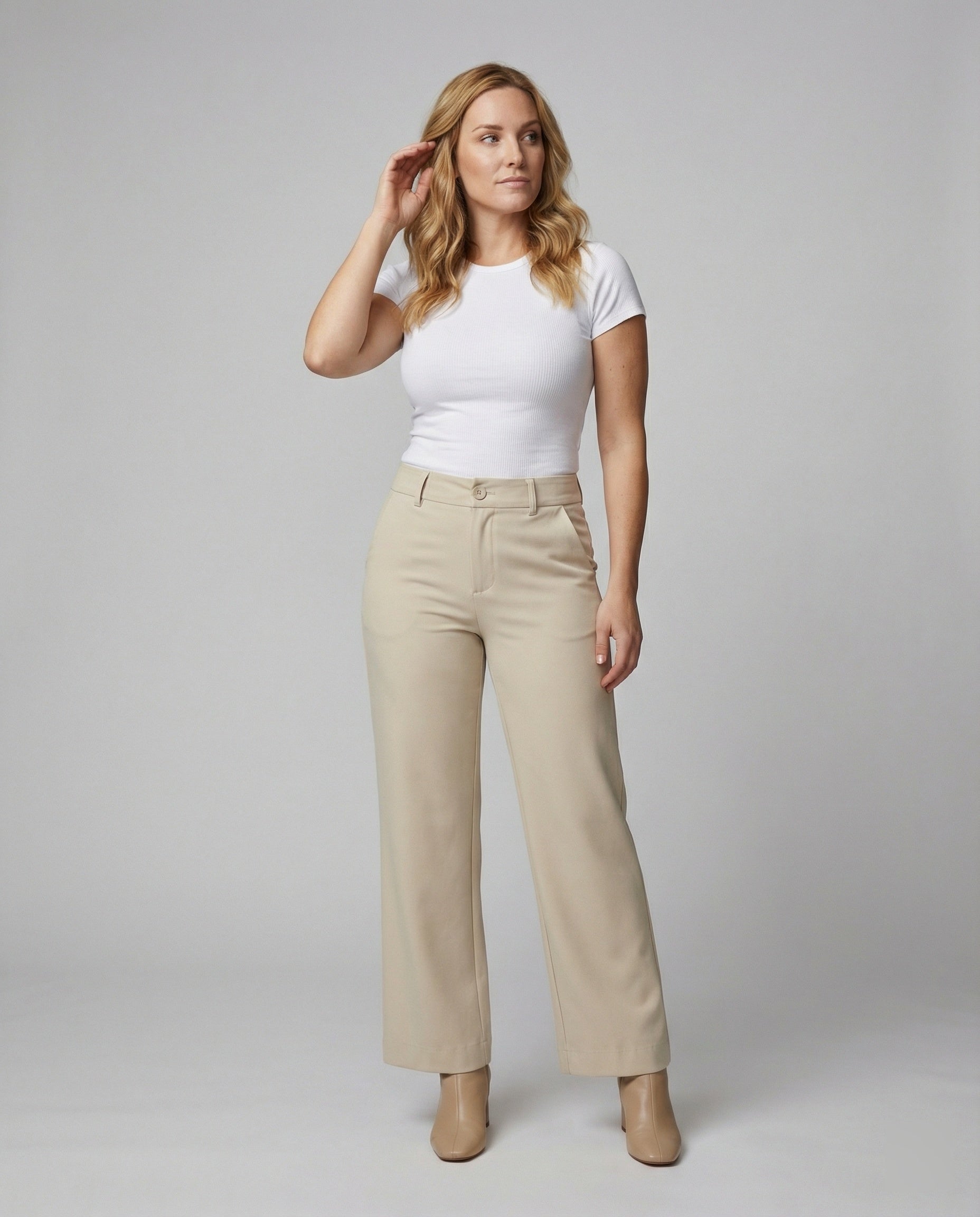 Damen Flared Stoffhose modern interpretiert