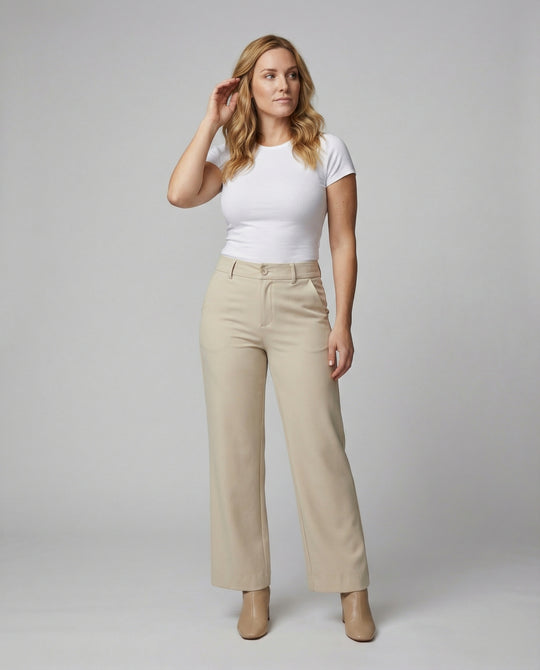 Damen Flared Stoffhose modern interpretiert