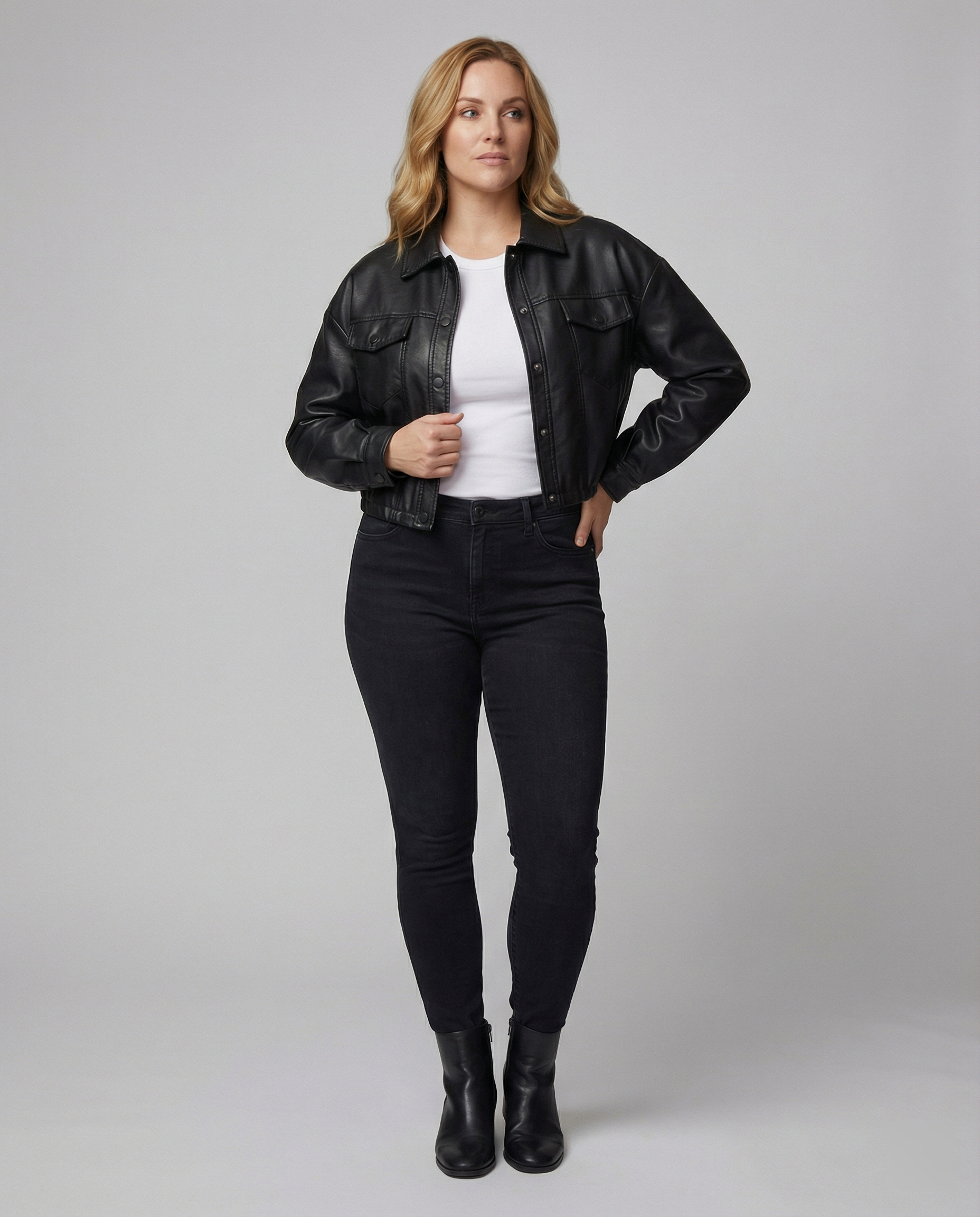 Übergangsjacke Damen schwarz cropped aus Kunstleder