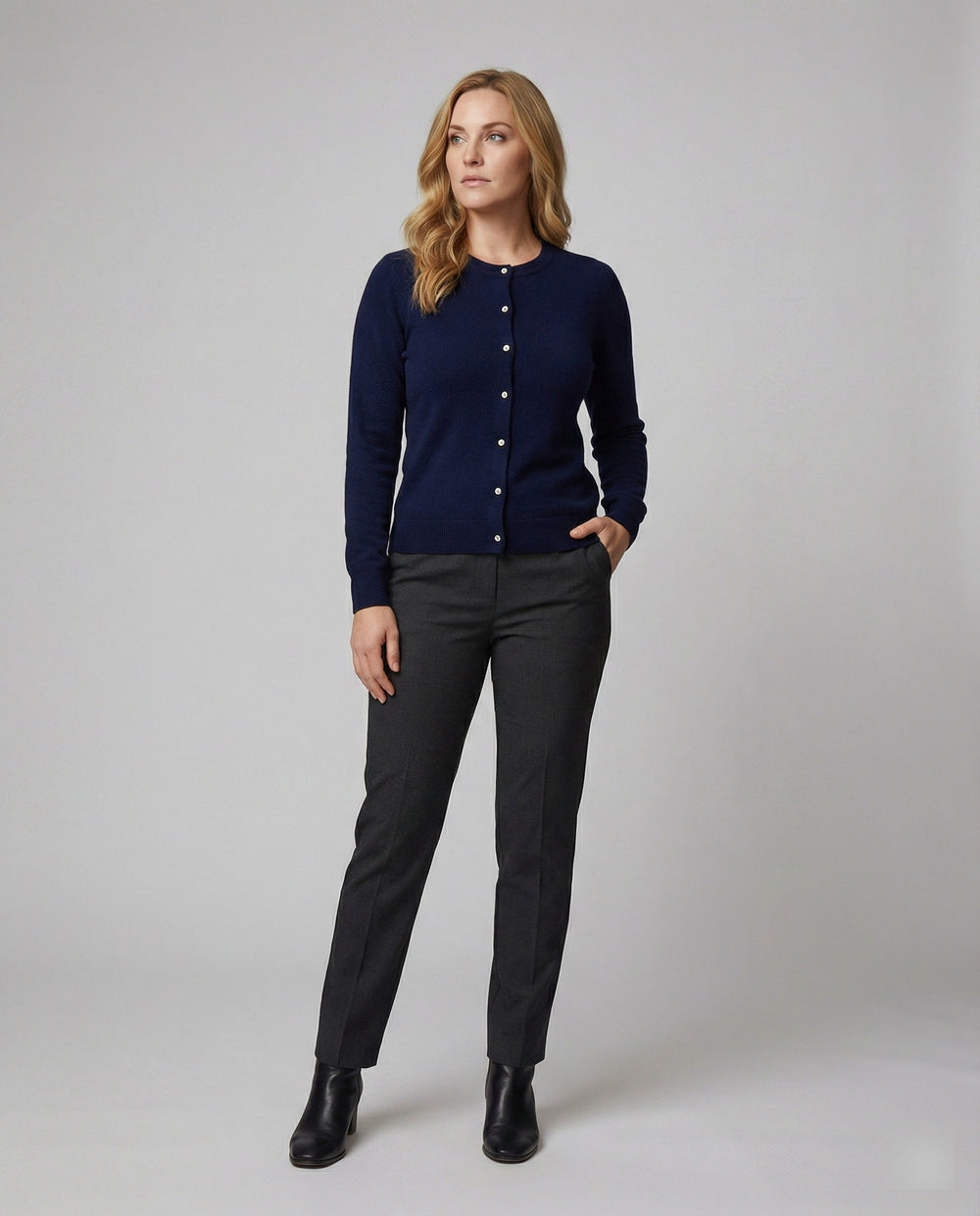 Damen Feinstrick Cardigan mit Knopfleiste und weichem Material R&B