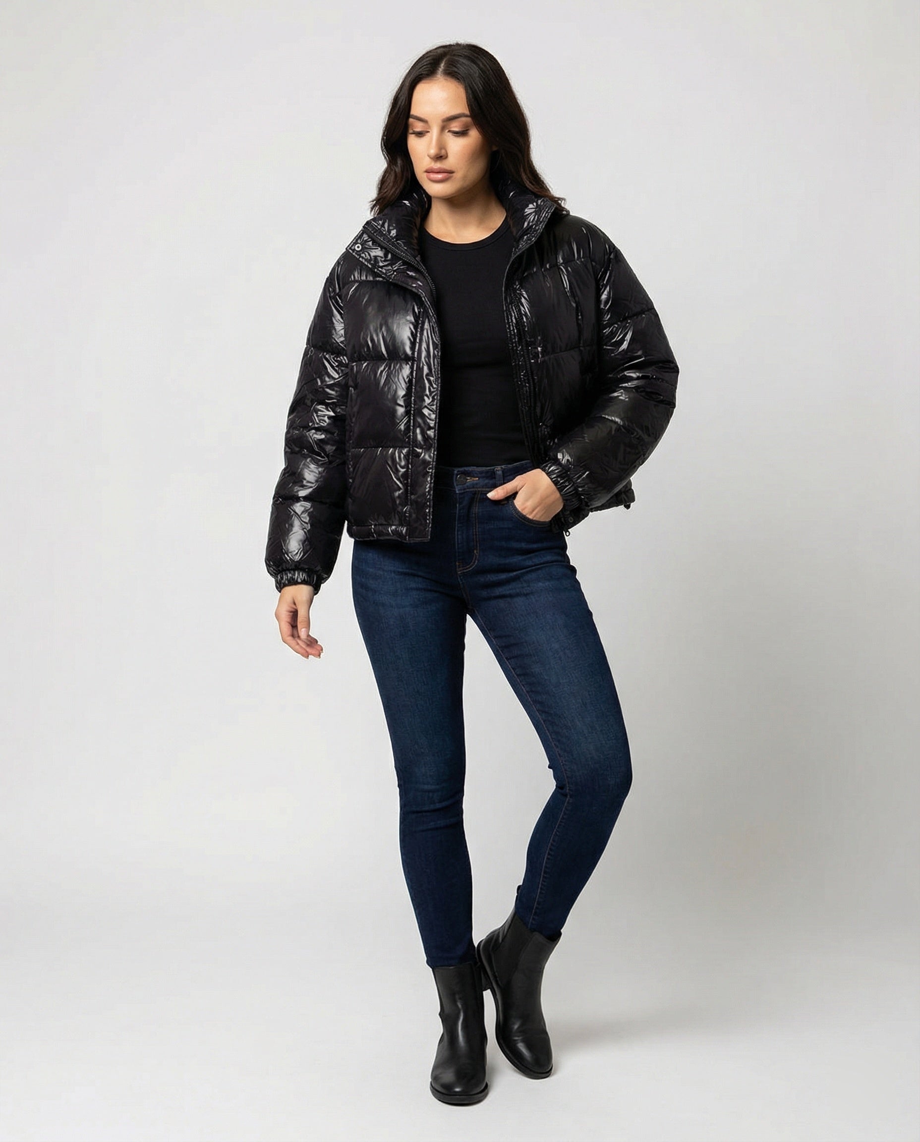 Kurze Steppjacke Damen mit glänzender Oberfläche