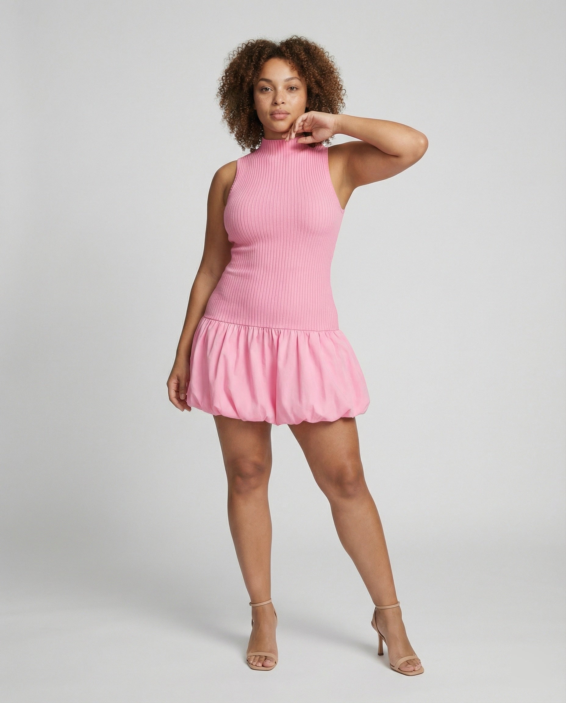 Damen Kleid mit ärmellosem, figurbetontem Oberteil und voluminösem Rock R&B