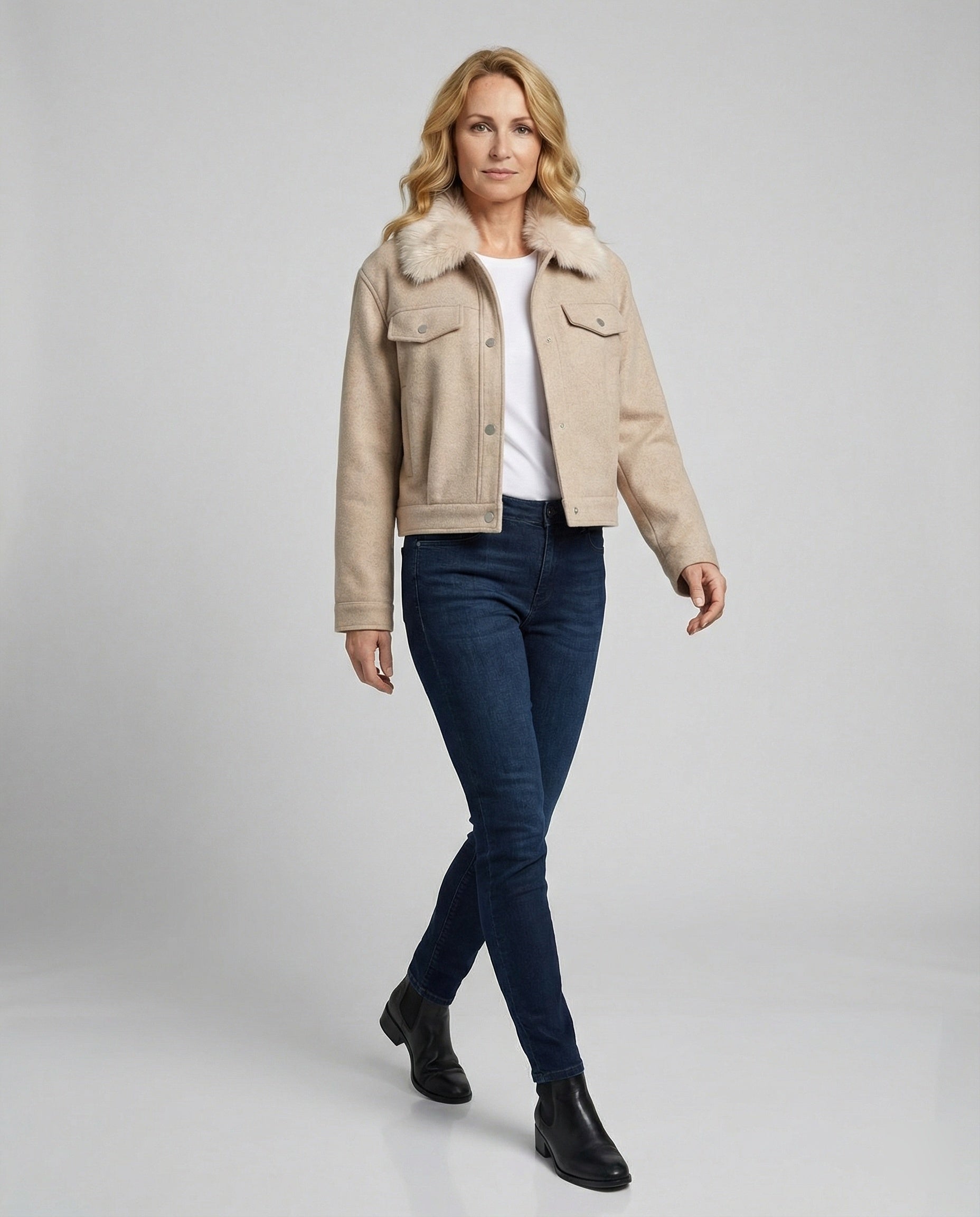Damen Wolljacke mit Kunstfellkragen