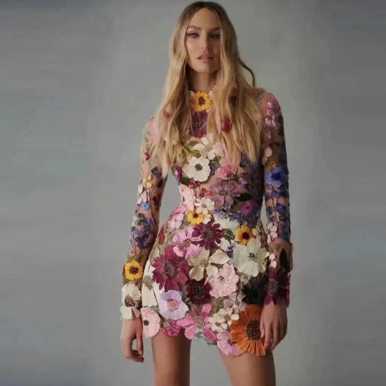 Einzigartiges Handgemachtes Blumenkleid