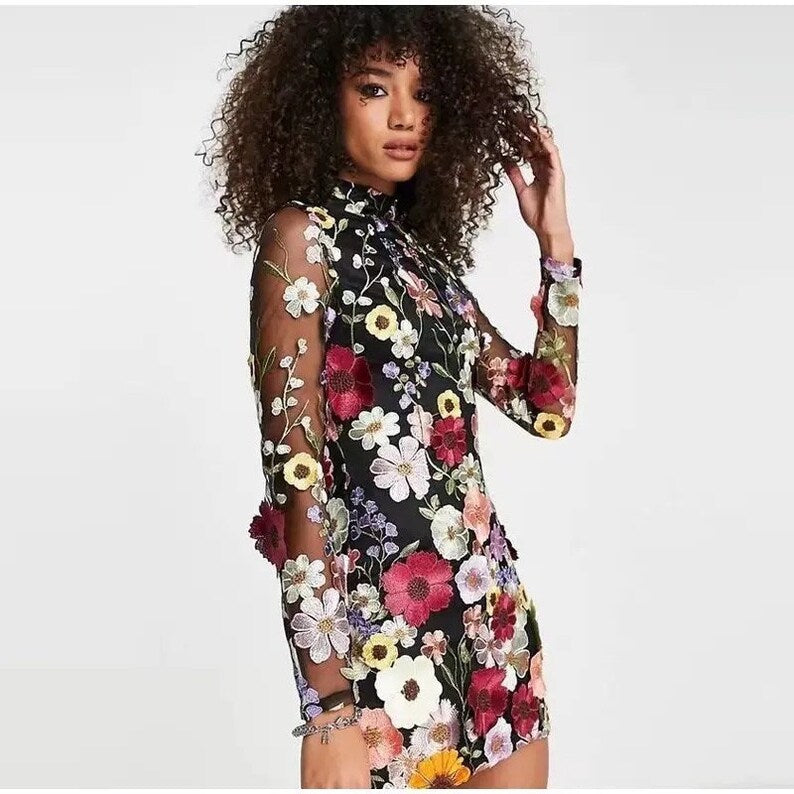 Einzigartiges Handgemachtes Blumenkleid