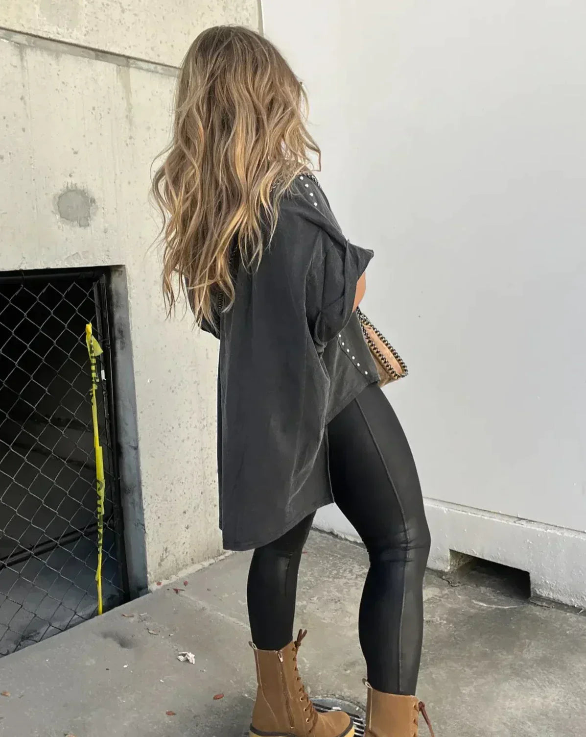 R&B | Oversized Nieten T-Shirt