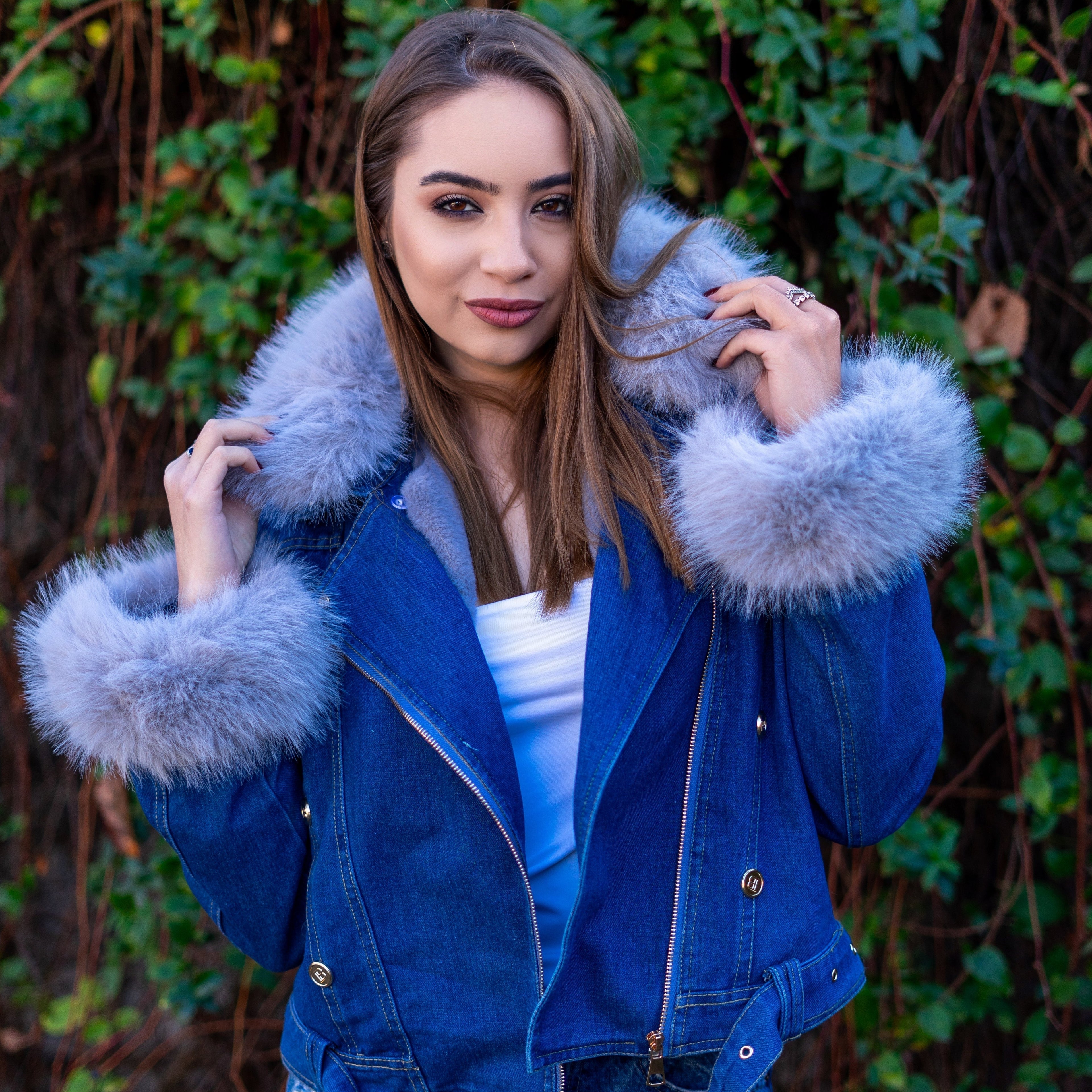 R&B | Jeansjacke mit Kunstfellkragen