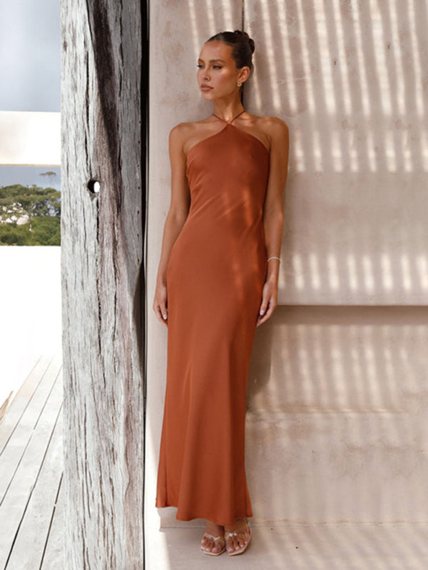 R&B | Rückenfreies Neckholder Maxikleid