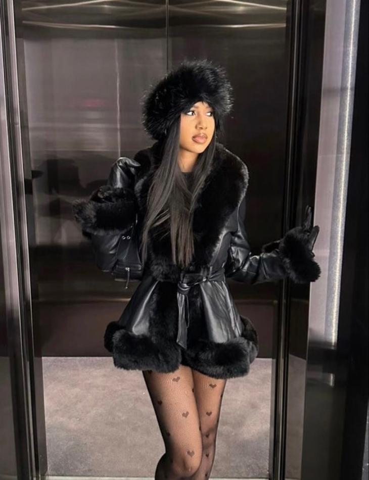 R&B | Damen Winterjacke mit Kunstfell und Gürtel