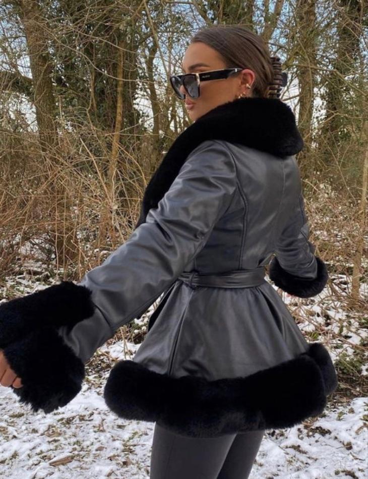 R&B | Damen Winterjacke mit Kunstfell und Gürtel