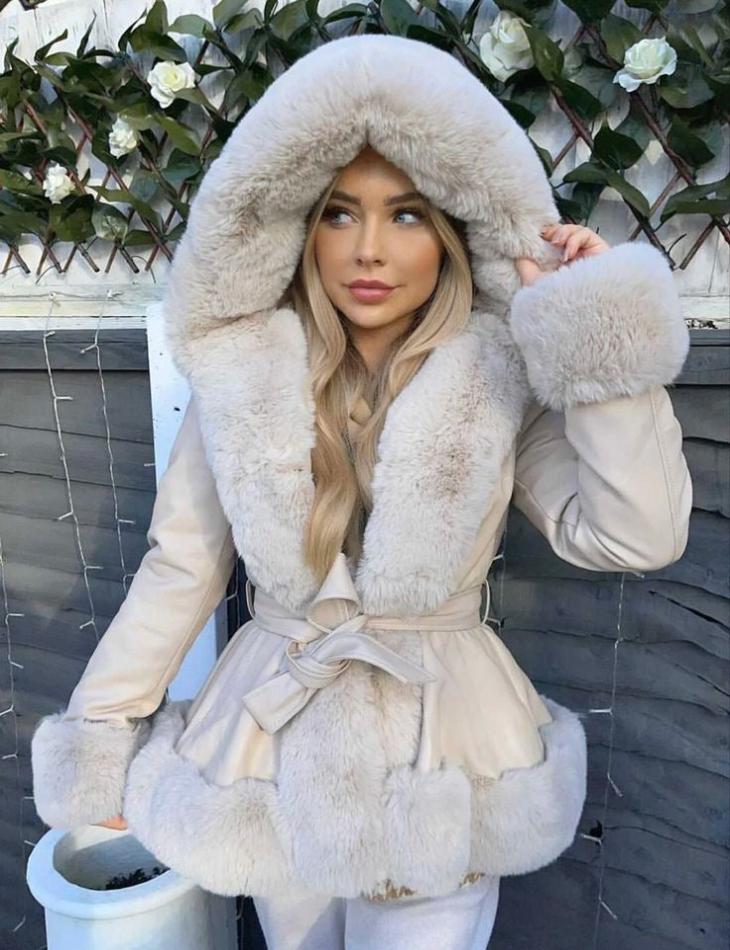 R&B | Damen Winterjacke mit Kunstfell und Gürtel