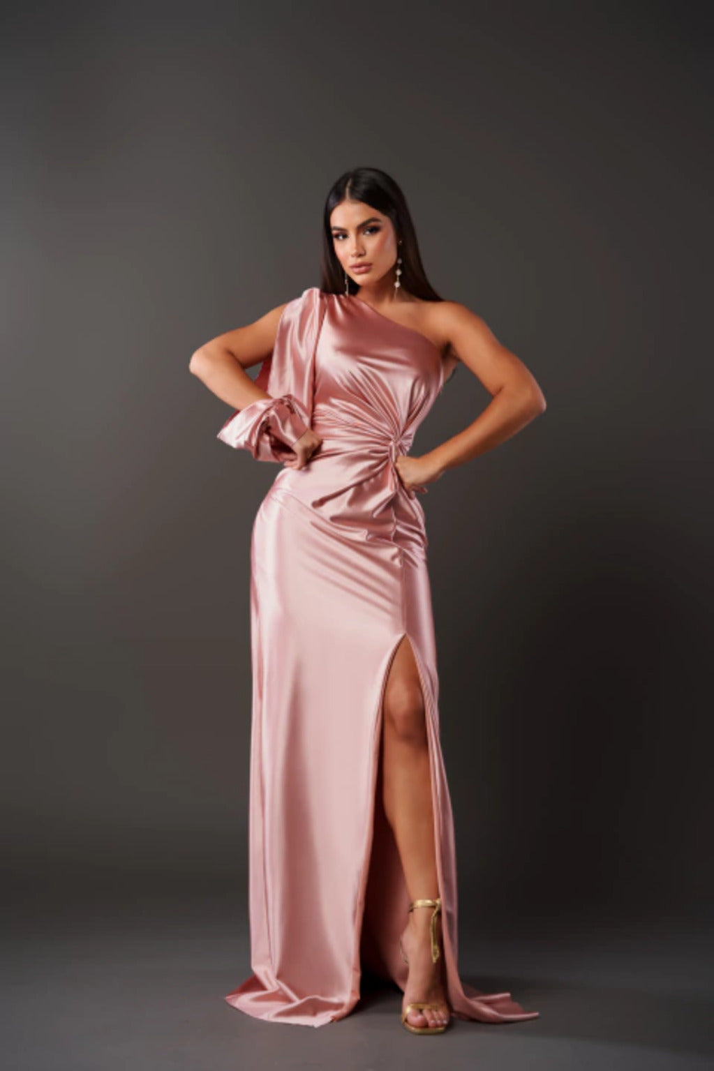 R&B | Elegantes Anspruchsvolles Kleid