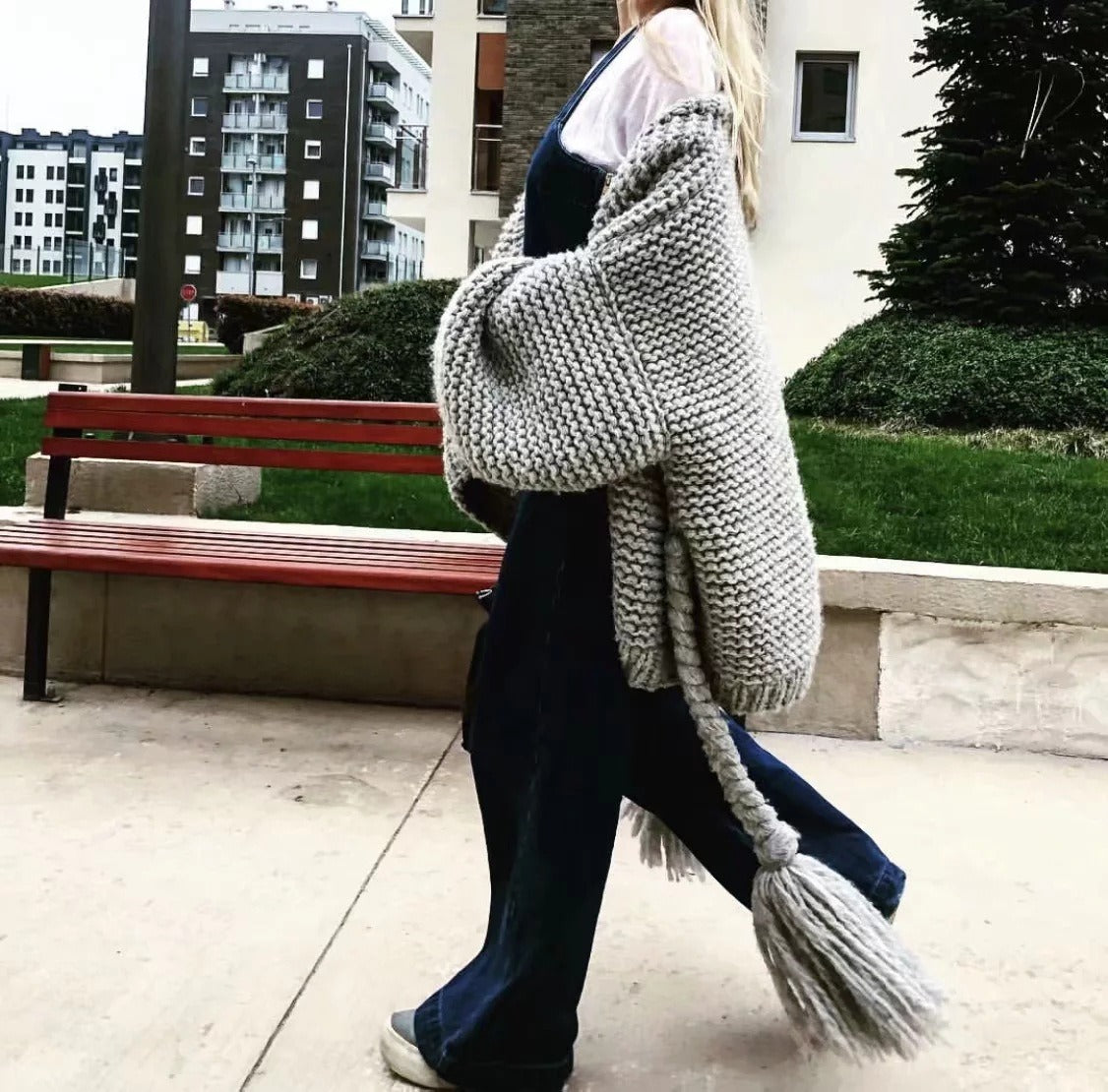 R&B | Strickjacke Grobstrick Übergröße Passform Geflochtenem Taillengürtel Langarm