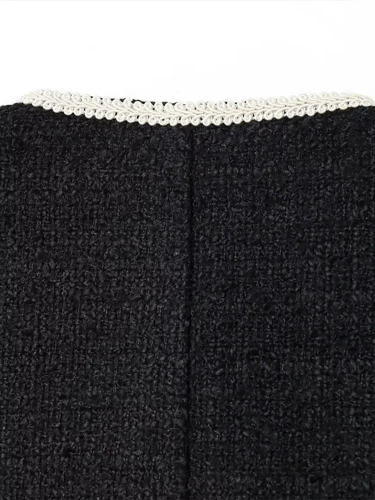 R&B | Kurze Jacke für Damen mit dekorativen Knöpfen Alida