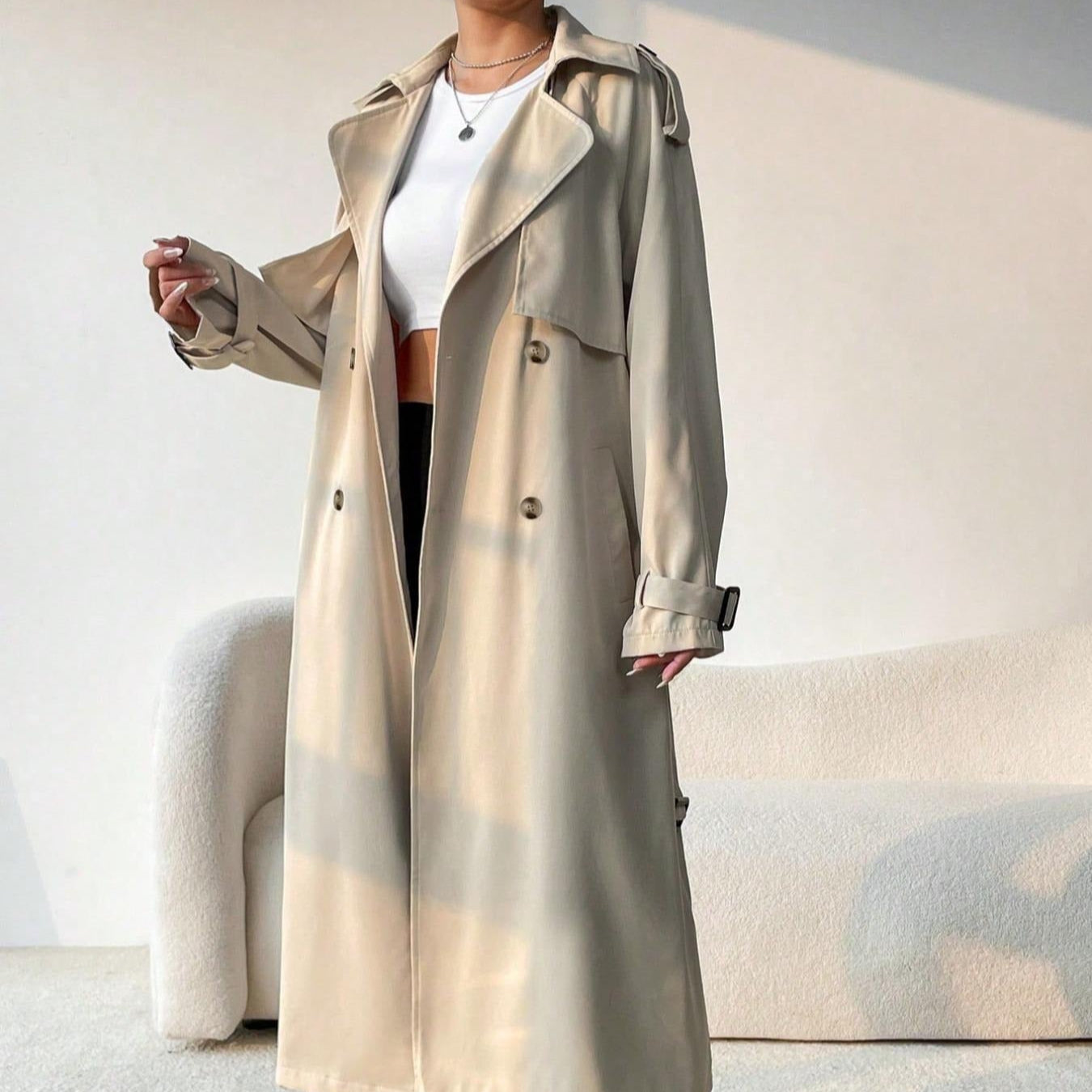 R&B | Langer Trenchcoat für Damen mit Revers, doppelter Brust und verstellbarem Gürtel