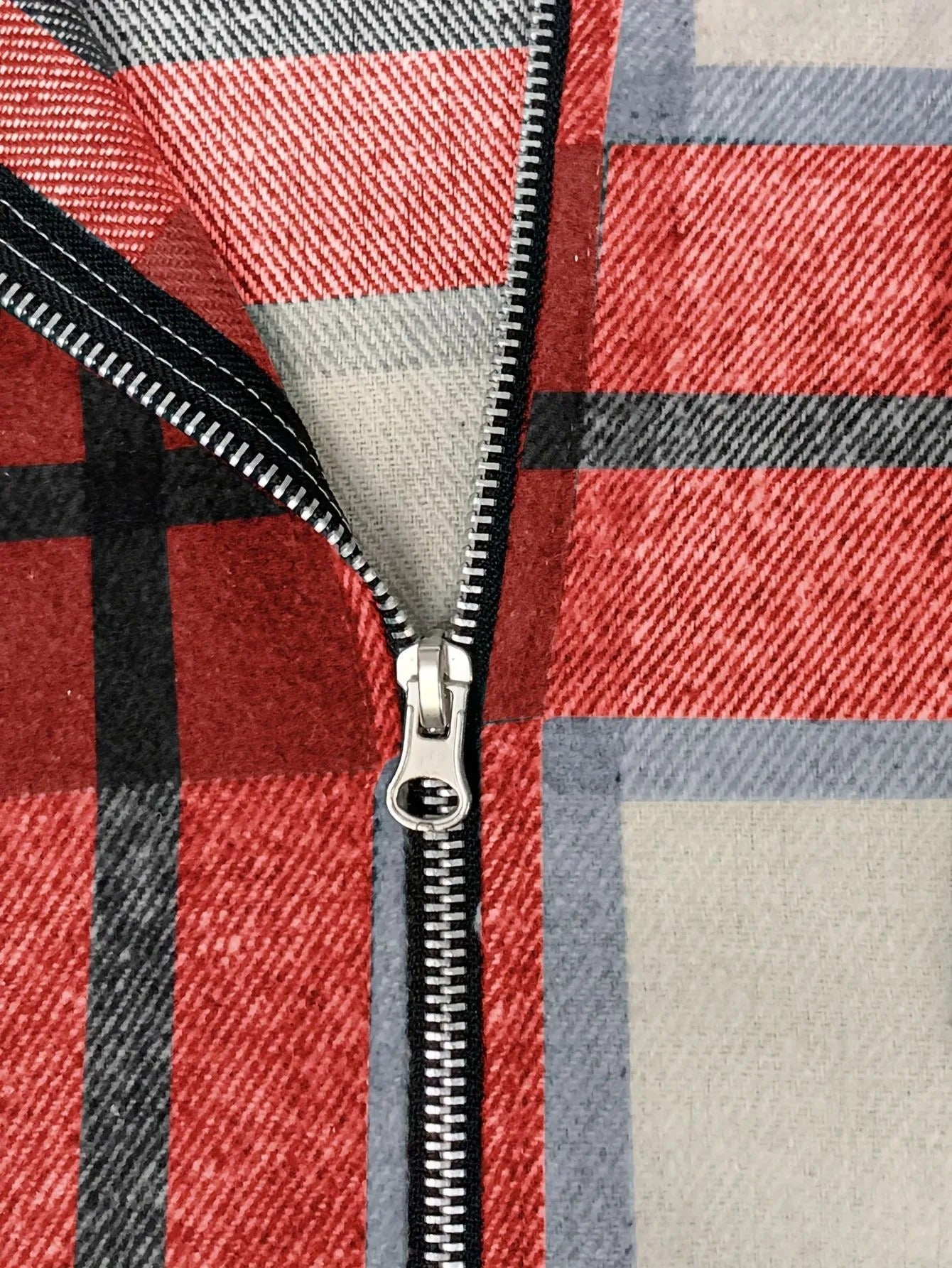 R&B | Karierter Herrenjacke mit Kapuze