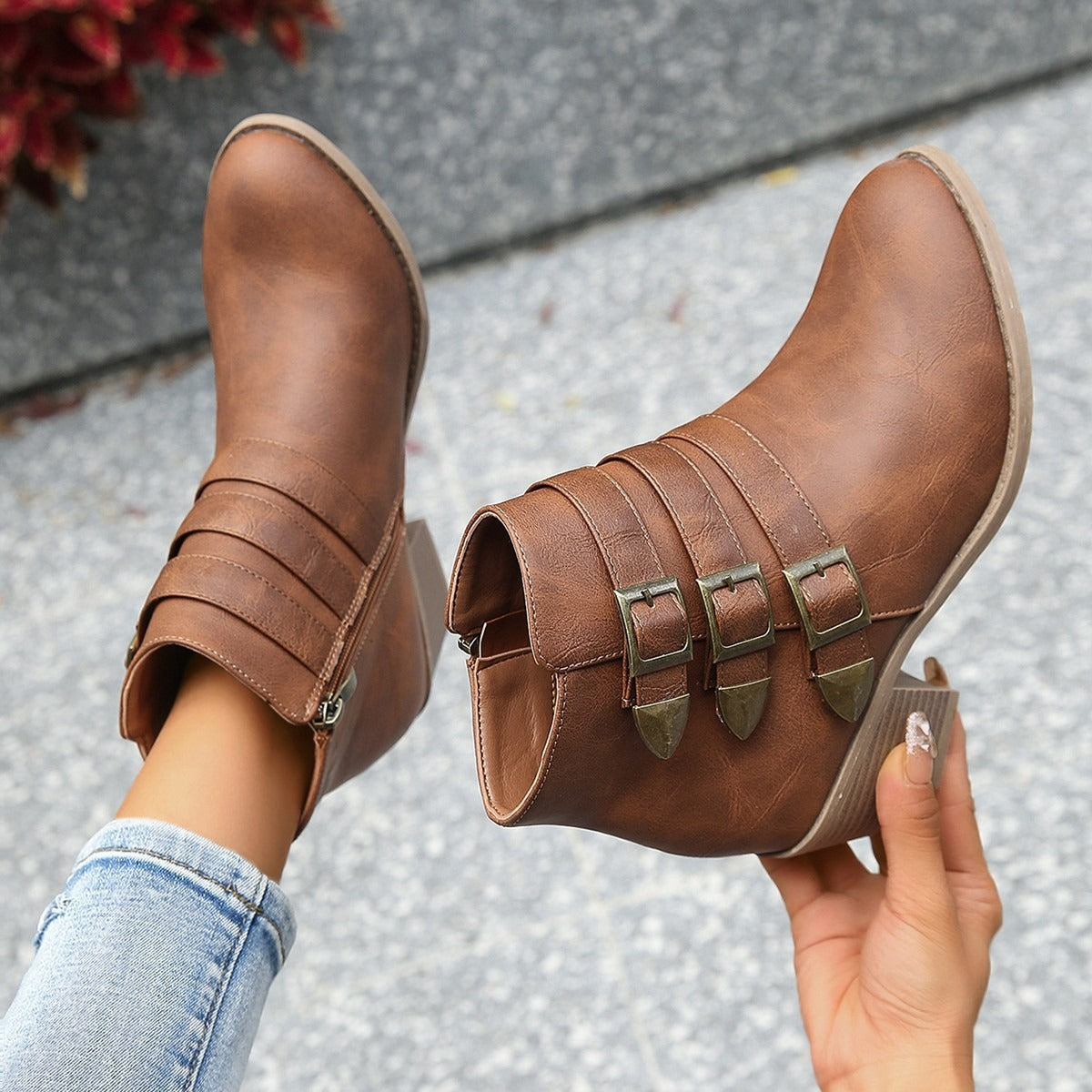 R&B | Stiefeletten strukturiert Passform Blockabsatz Vintage Schnallendetails