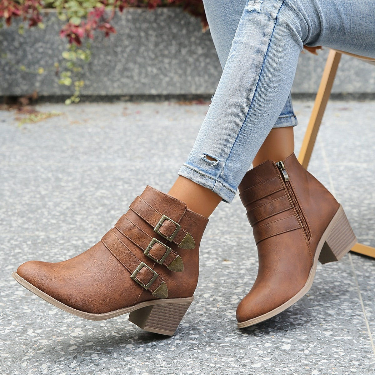 R&B | Stiefeletten strukturiert Passform Blockabsatz Vintage Schnallendetails