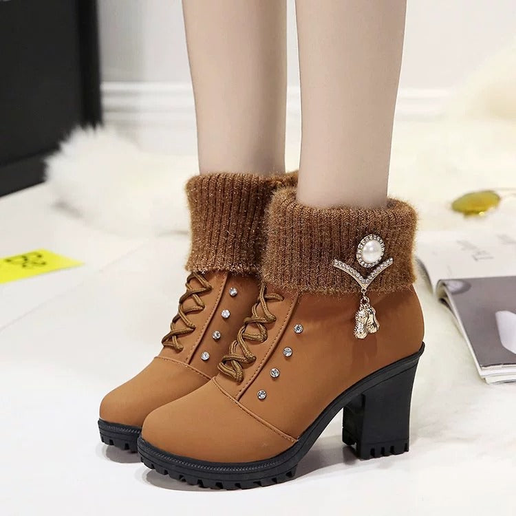 Damenstiefel mit Kristallen und Blockabsatz R&B R&B