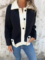 R&B | Kontrastjacke mit Knöpfen Weich und Modern Zeitloses Design