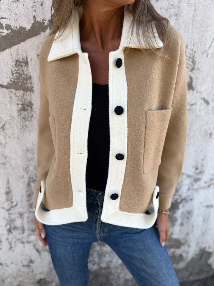 R&B | Kontrastjacke mit Knöpfen Weich und Modern Zeitloses Design