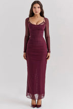 R&B | Elegantes Maxikleid mit tiefem Ausschnitt und langen Ärmeln