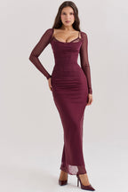 R&B | Elegantes Maxikleid mit tiefem Ausschnitt und langen Ärmeln