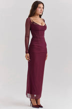 R&B | Elegantes Maxikleid mit tiefem Ausschnitt und langen Ärmeln