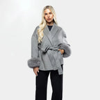 R&B | Wolljacke mit Gürtel und Fake Fur Manschetten