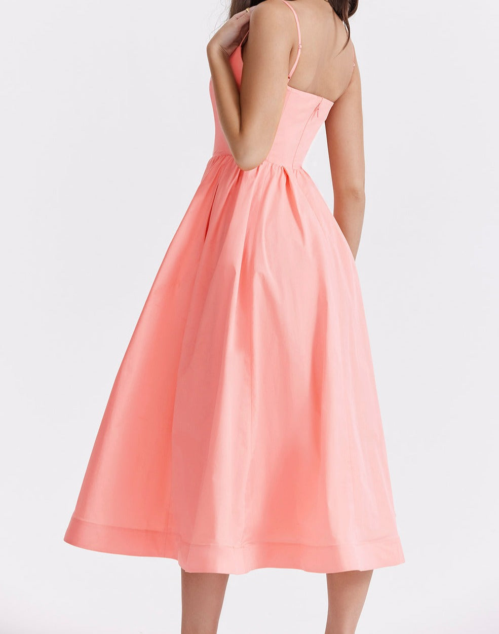 R&B | Elegantes Midikleid Look