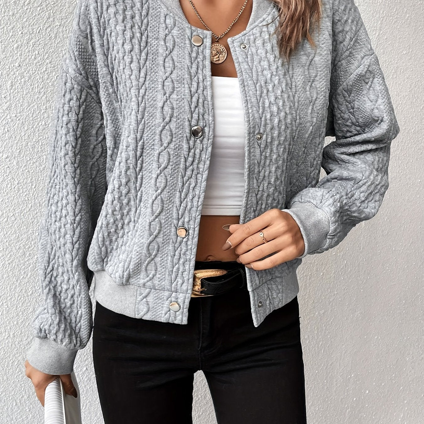 R&B | Solide Bomberjacke mit Knopftextur
