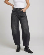 R&B | Mid Rise Barrel Jeans für Damen