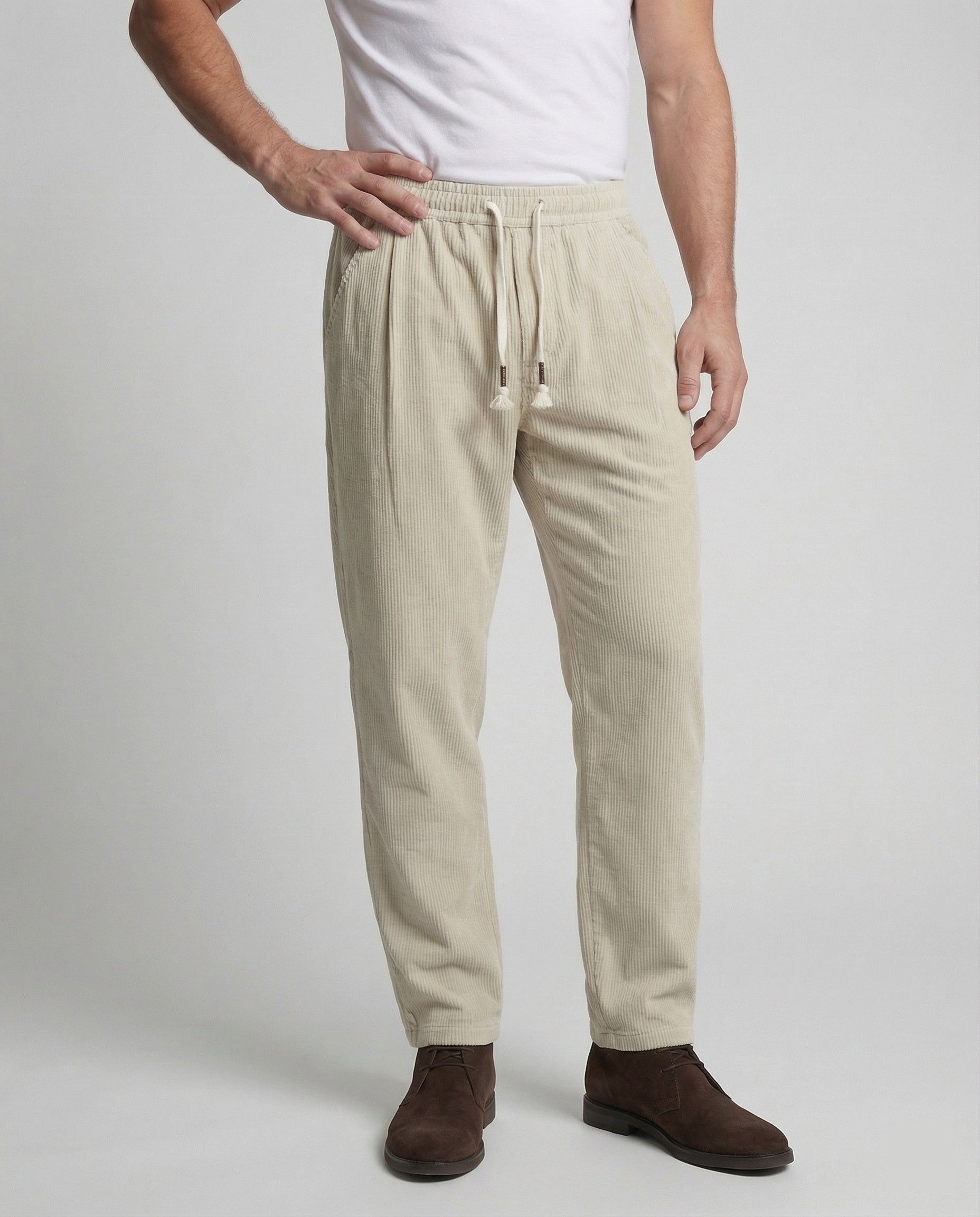 Herren weite Cordhose mit hoher Leibhöhe
