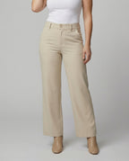 Damen Flared Stoffhose modern interpretiert