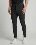 Herren stylische und bequeme Slim-Fit Hose mit gestreiftem Design
