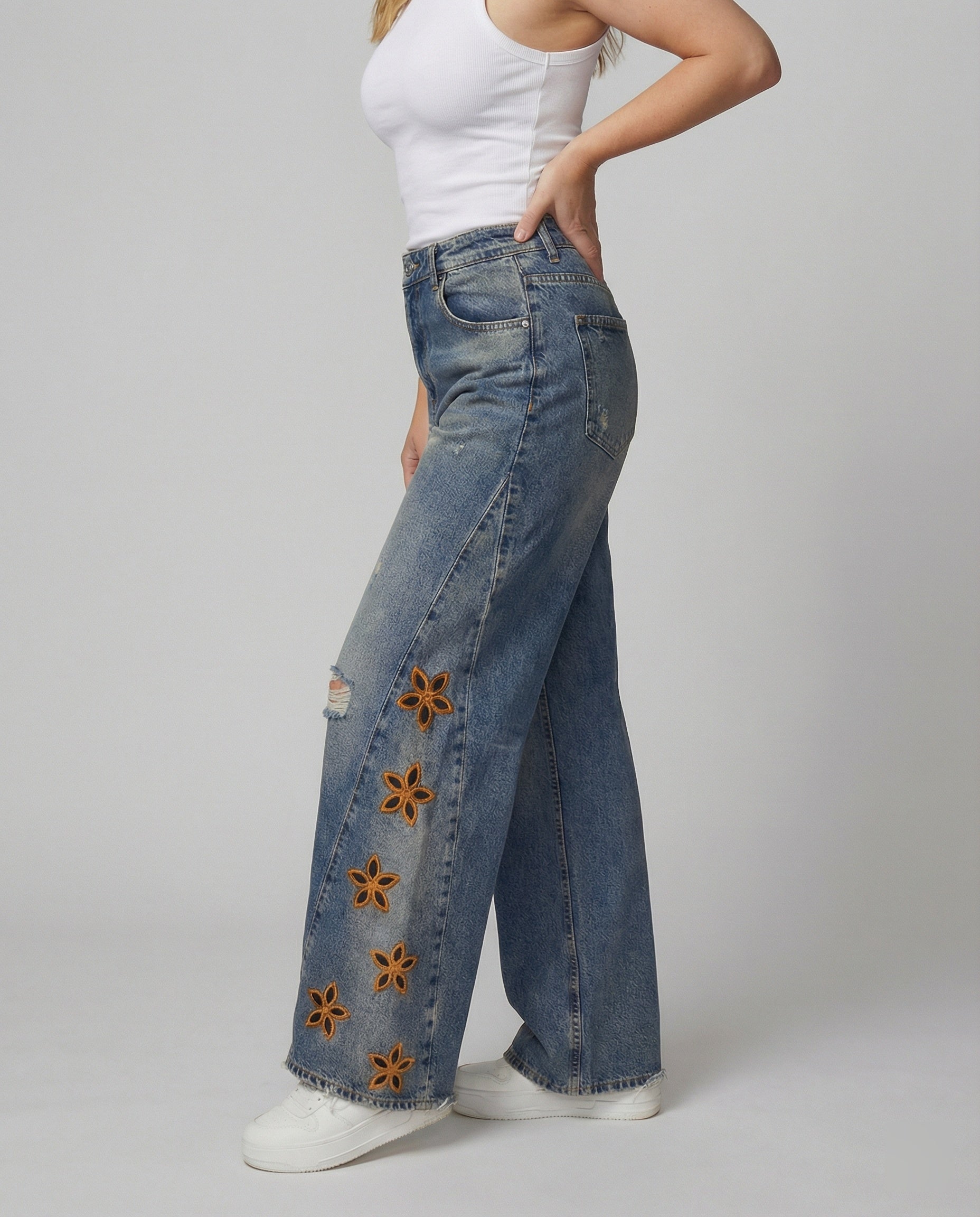 Damen Weit geschnittene Jeans im floralen Design mit bunten Applikationen R&B