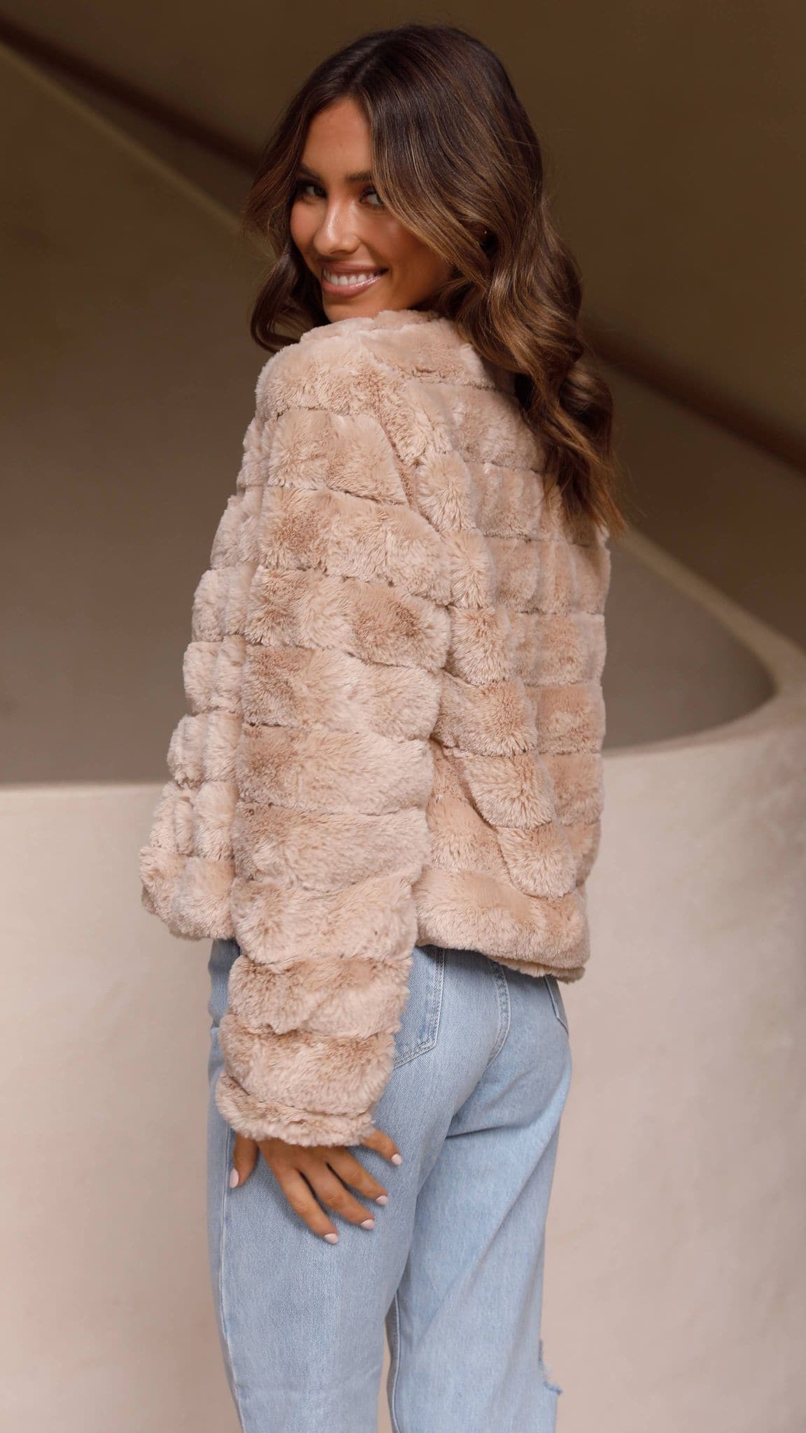 R&B | Luxuriöse Damen-Crop-Jacke