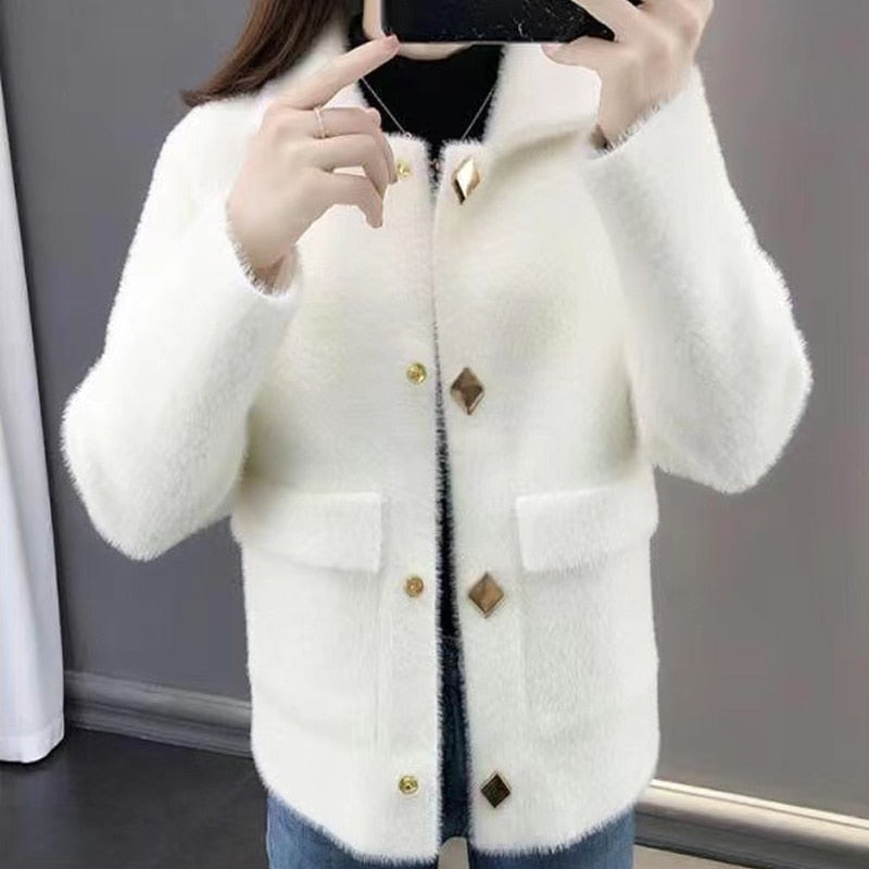 R&B | Luxuriöse Kunstpelzjacke - Iqra Damenmode