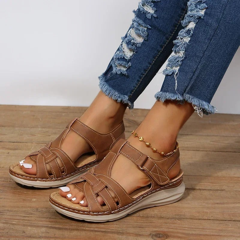 Heidi-Mode – Orthopädische Sandalen